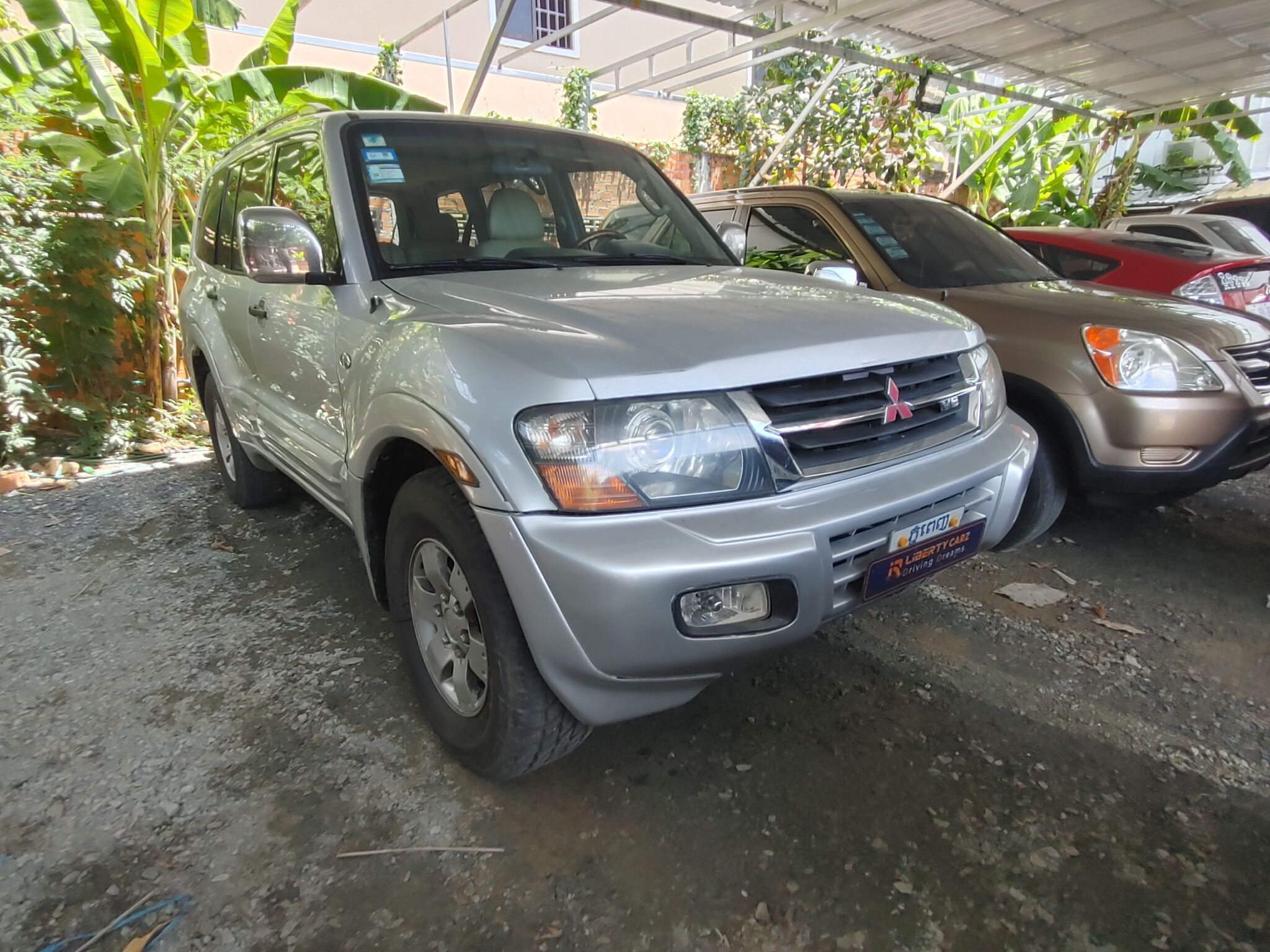Mitsubishi Montero 2001