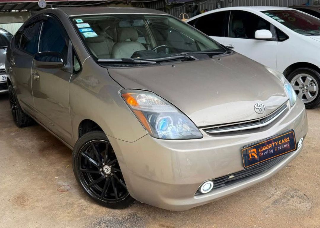 តូយ៉ូតា Prius 2006forsale