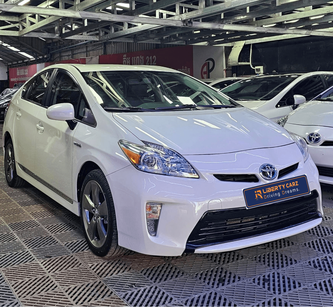 តូយ៉ូតា Prius 2013forsale