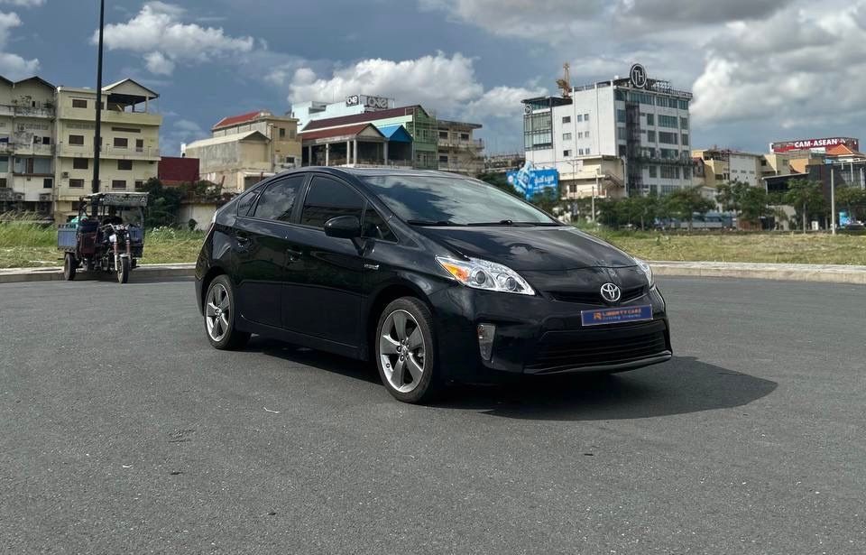 តូយ៉ូតា Prius 2013forsale