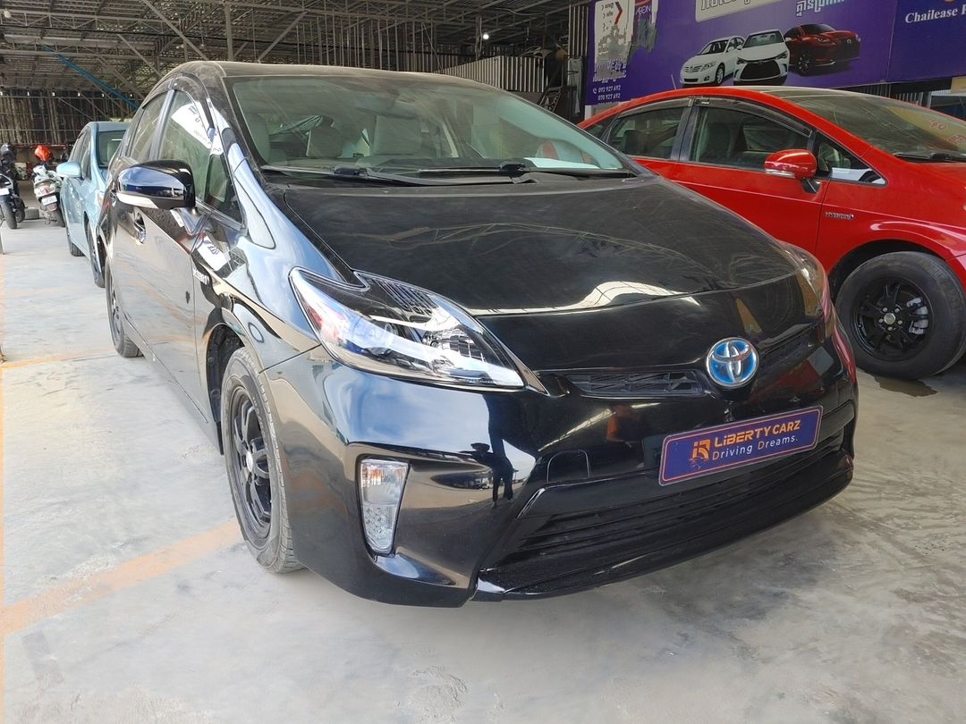 តូយ៉ូតា Prius 2012forsale