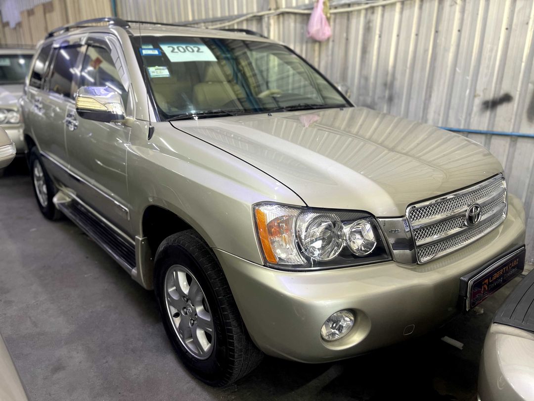 តូយ៉ូតា Highlander 2002forsale