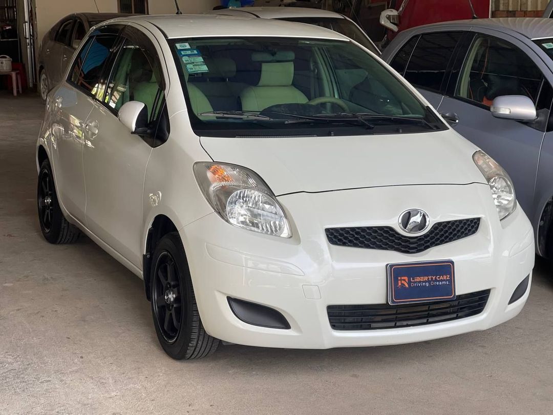 តូយ៉ូតា Vitz 2008forsale