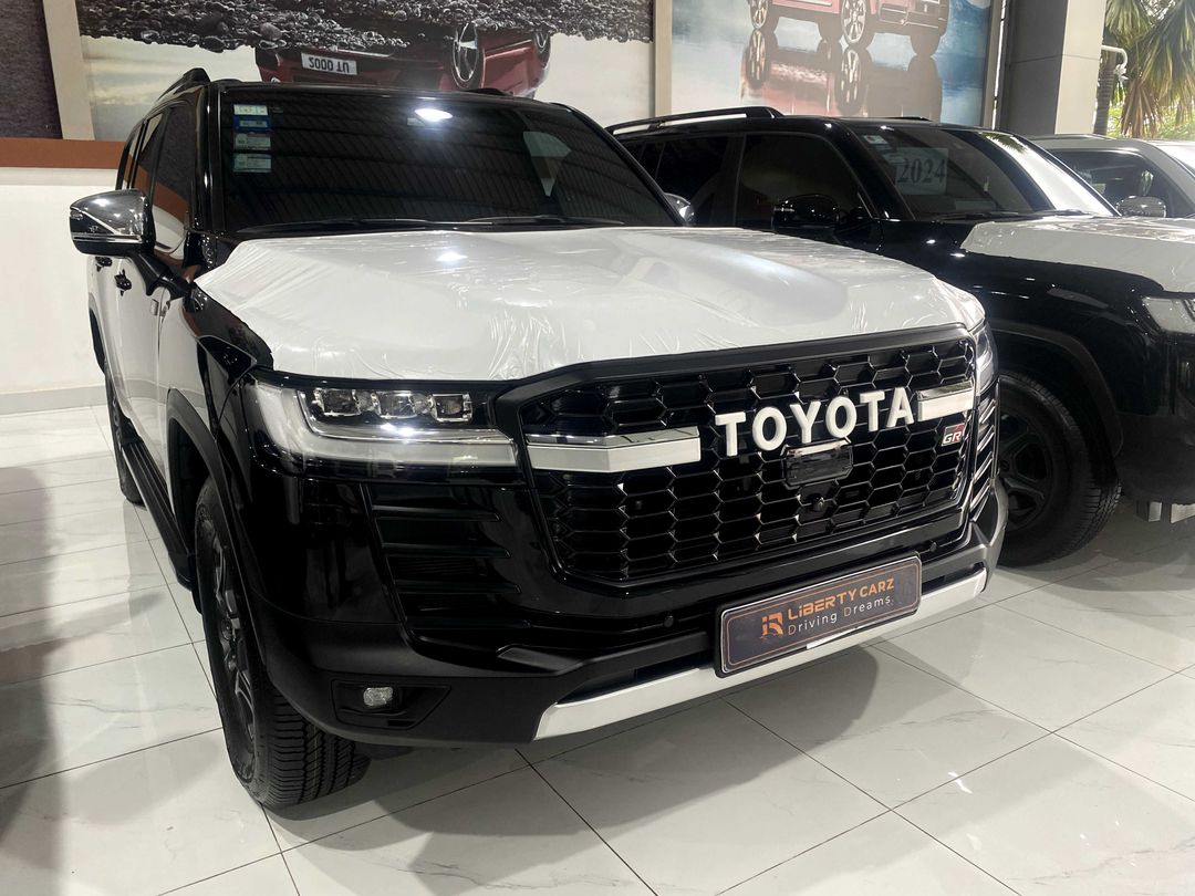 丰田 兰德酷路泽 GR-S 2023forsale