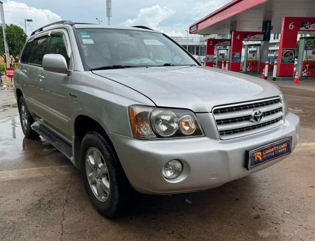 តូយ៉ូតា Highlander 2002forsale