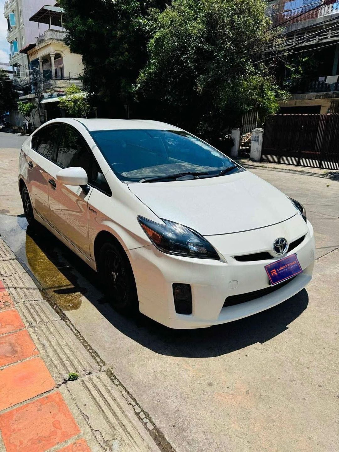 តូយ៉ូតា Prius 2011forsale