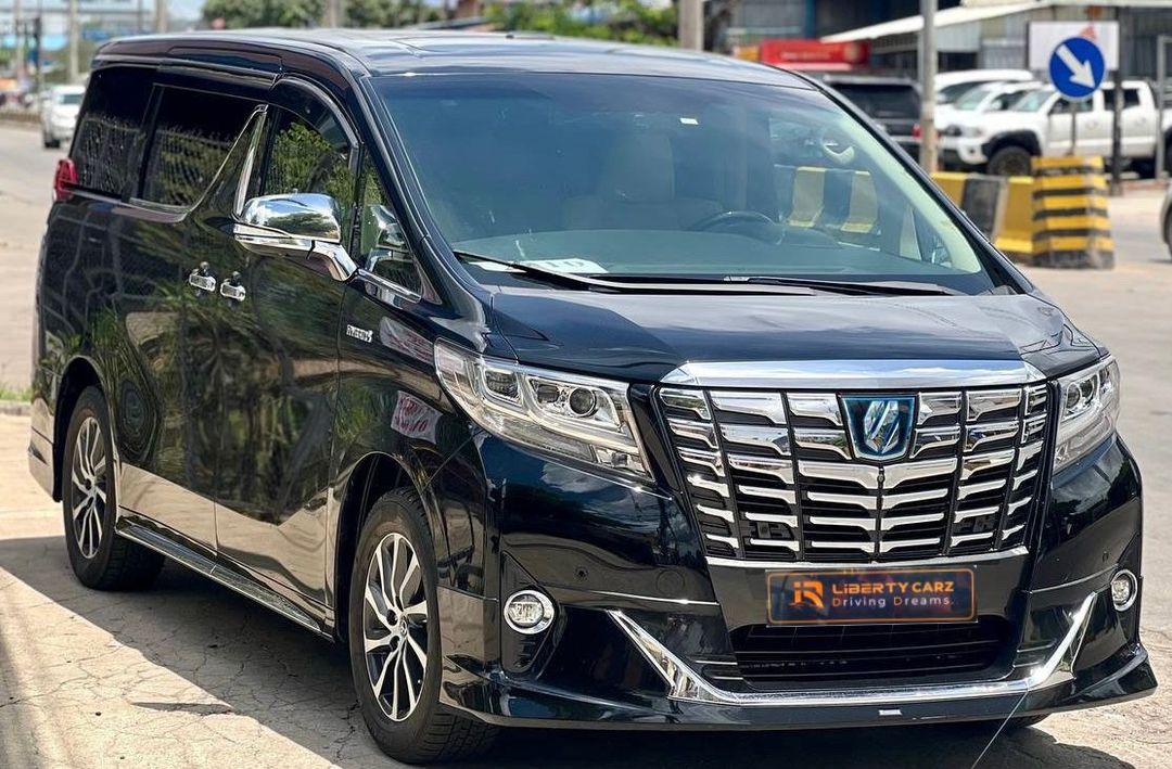 តូយ៉ូតា អាល់ហ្វា 2016forsale