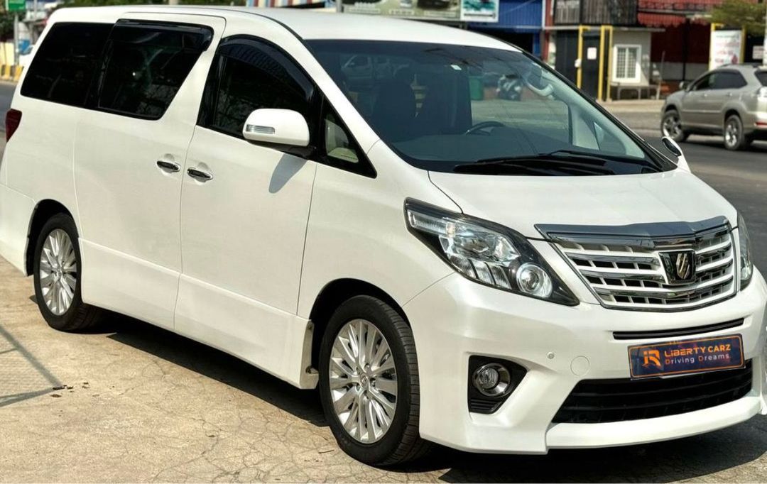 តូយ៉ូតា អាល់ហ្វា 2014forsale