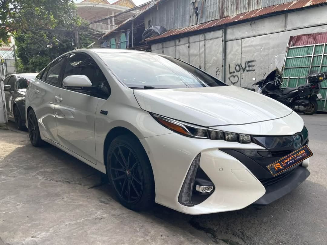 តូយ៉ូតា Prius Prime 2017forsale