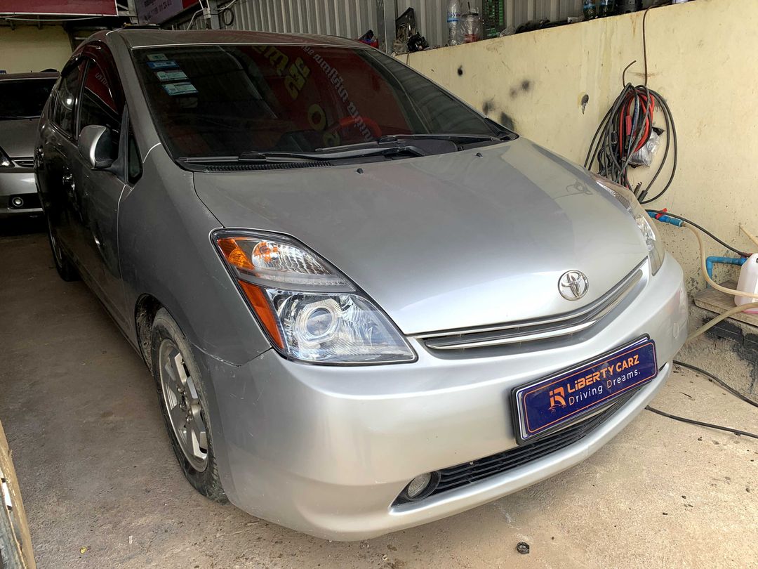 តូយ៉ូតា Prius 2004forsale