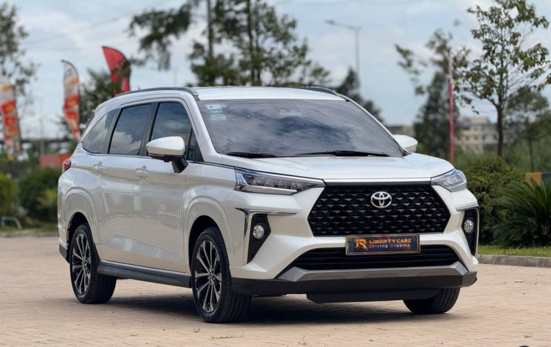 តូយ៉ូតា Veloz 2025forsale