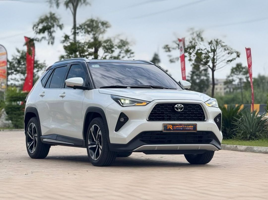 តូយ៉ូតា Yaris cross 2025forsale