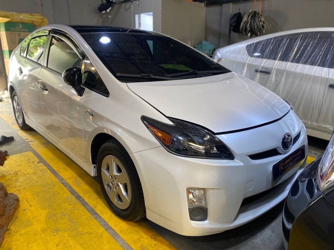 តូយ៉ូតា Prius 2011forsale