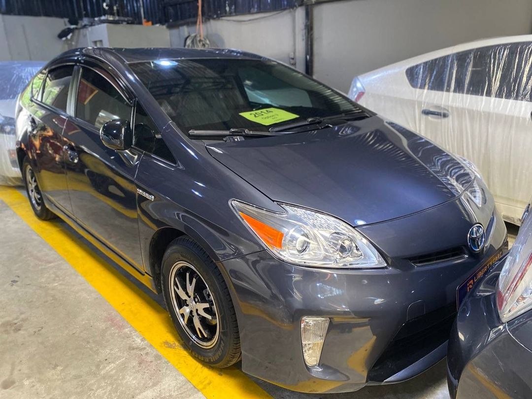តូយ៉ូតា Prius 2014forsale