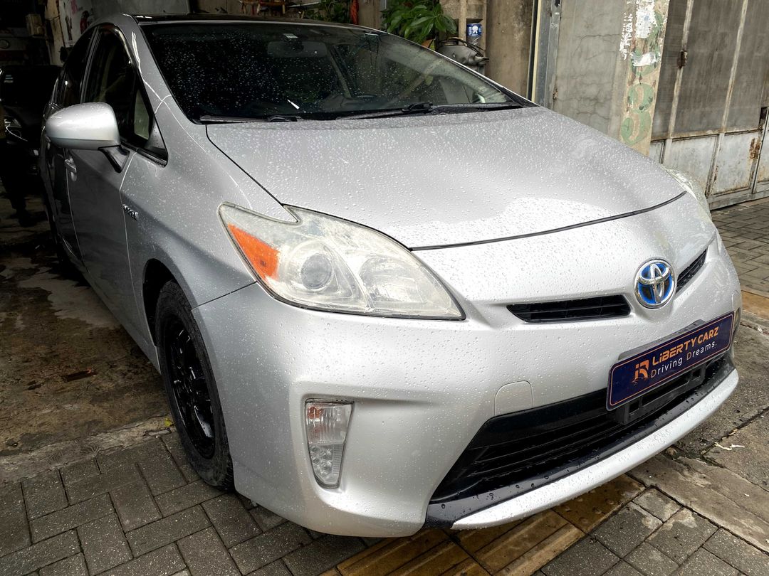 តូយ៉ូតា Prius 2012forsale