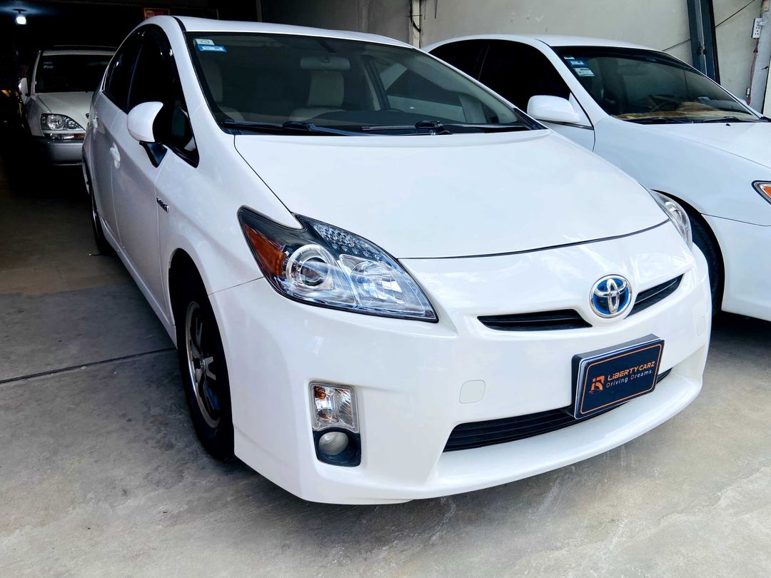 តូយ៉ូតា Prius 2011forsale