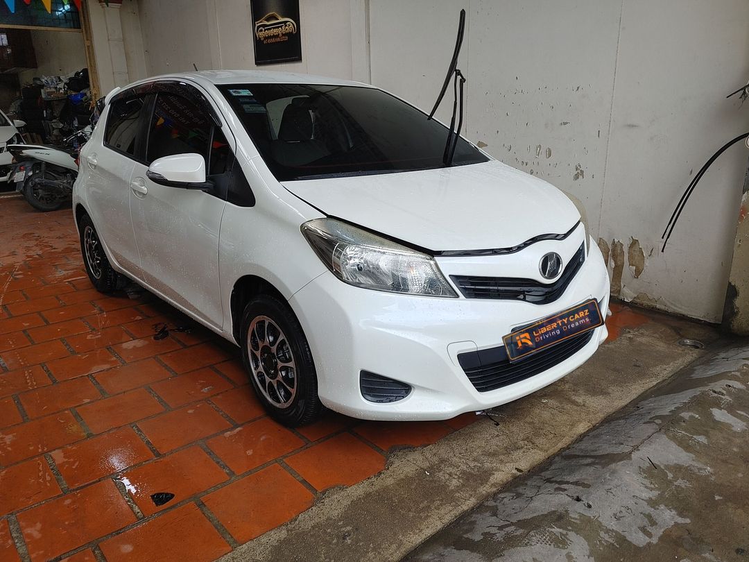 丰田 Vitz 2012forsale