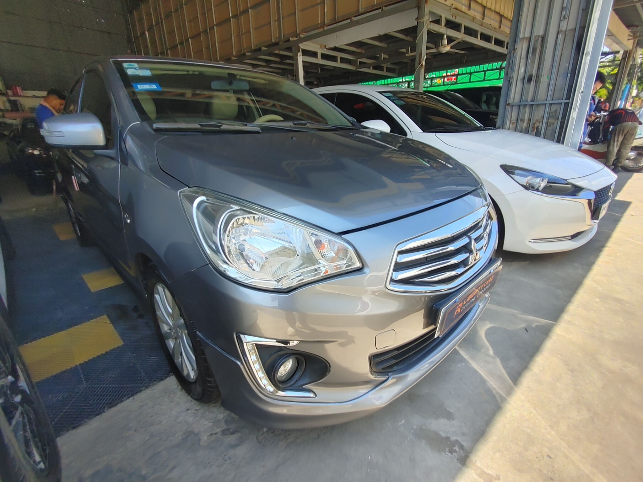 Mitsubishi Attrage 2015