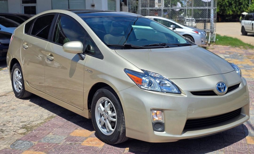 តូយ៉ូតា Prius 2011forsale