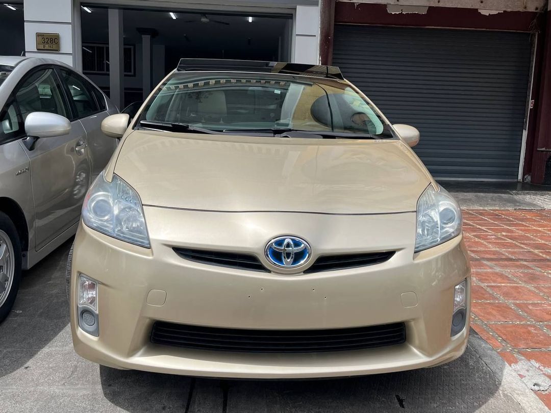 តូយ៉ូតា Prius 2011forsale