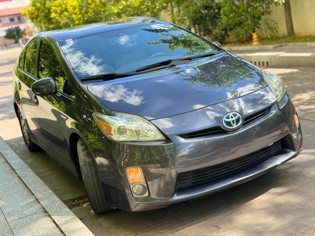 តូយ៉ូតា Prius 2011forsale