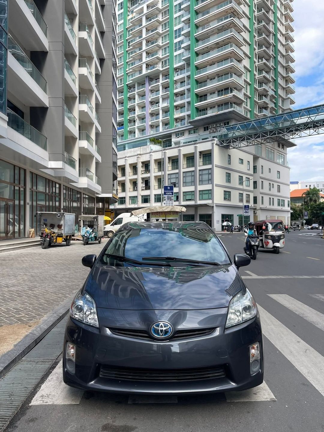 តូយ៉ូតា Prius 2011forsale