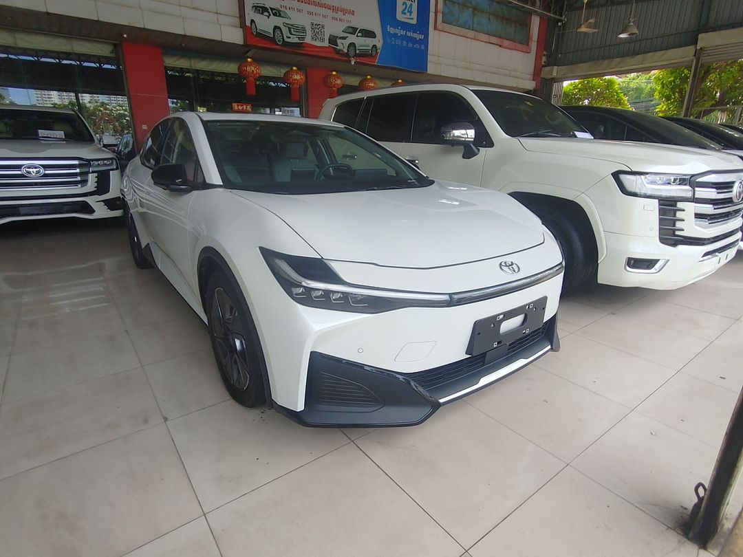 តូយ៉ូតា BZ3 2024forsale