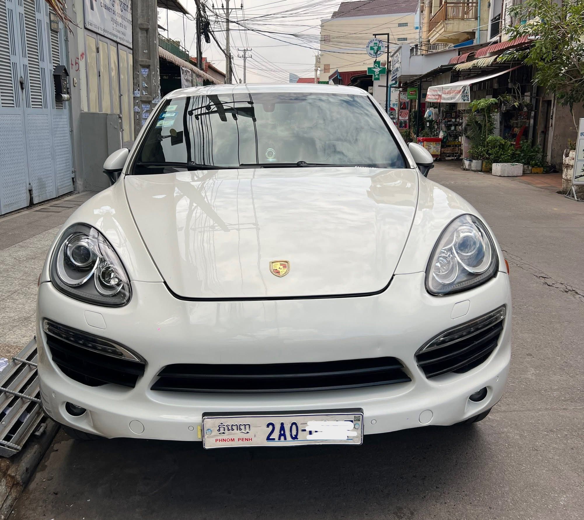 Porsche Cayenne 2011