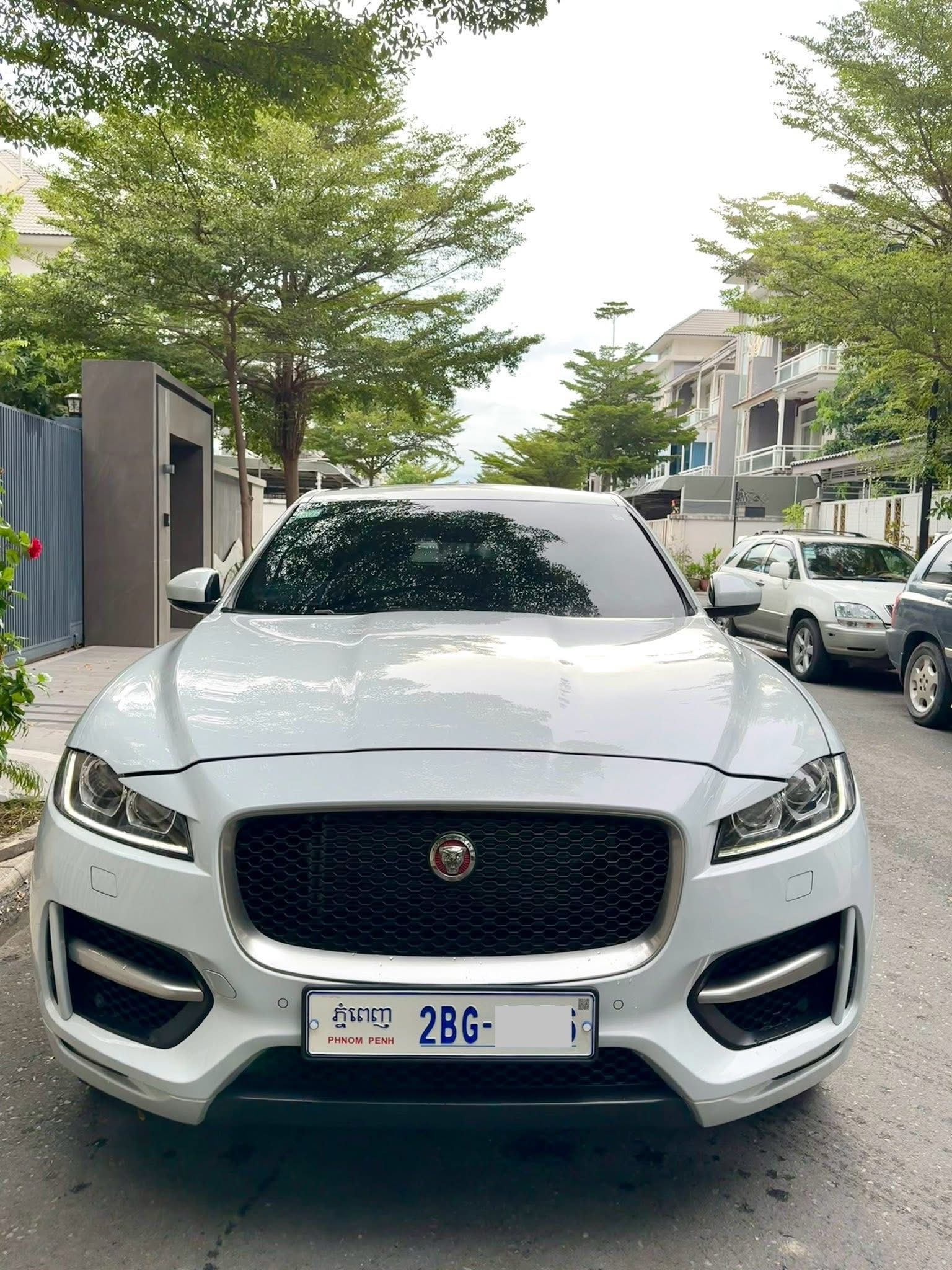 Jaguar F-PACE 2017