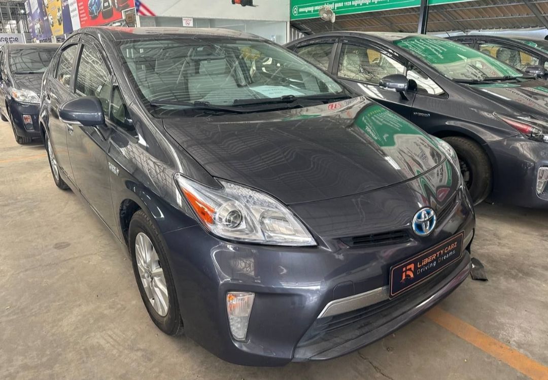 តូយ៉ូតា Prius 2011forsale
