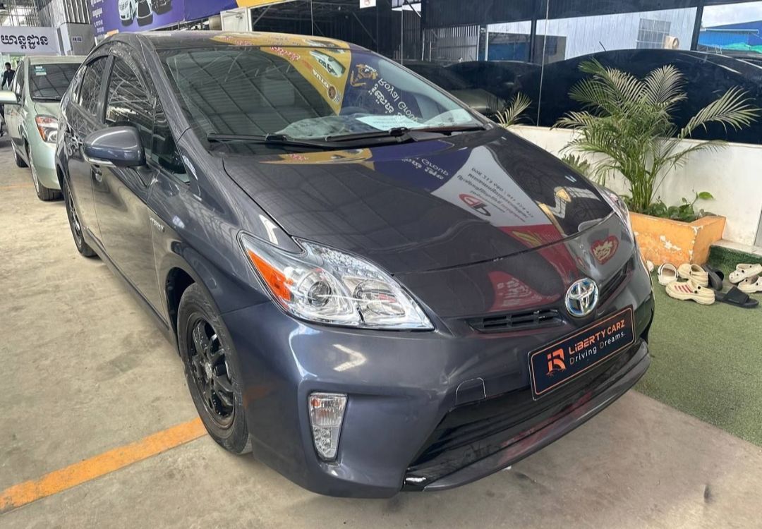 តូយ៉ូតា Prius 2012forsale