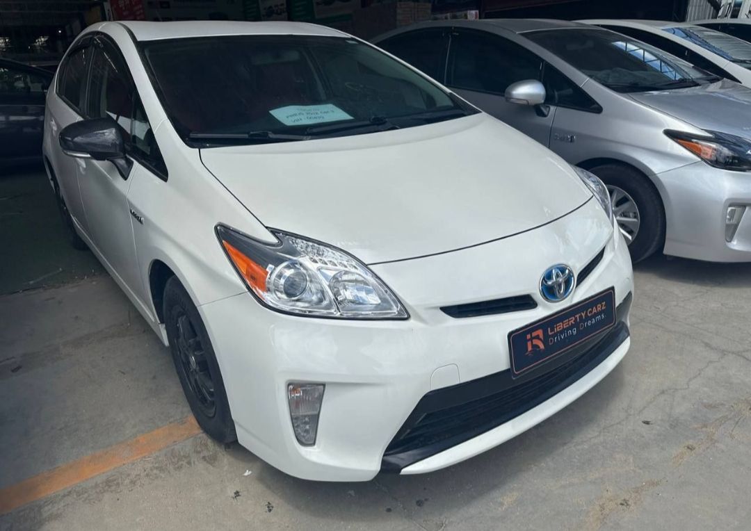 តូយ៉ូតា Prius 2012forsale