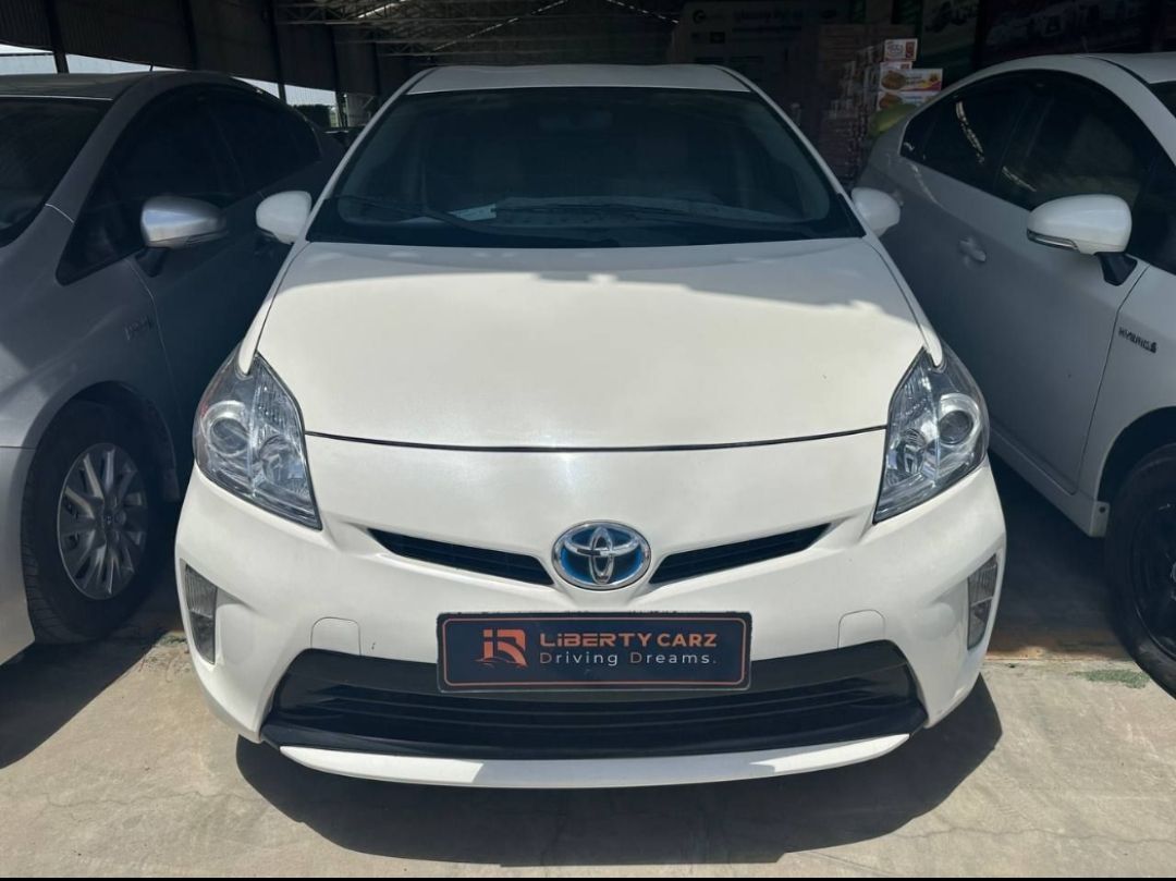 តូយ៉ូតា Prius 2013forsale