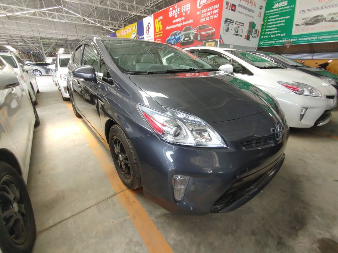 តូយ៉ូតា Prius 2013forsale