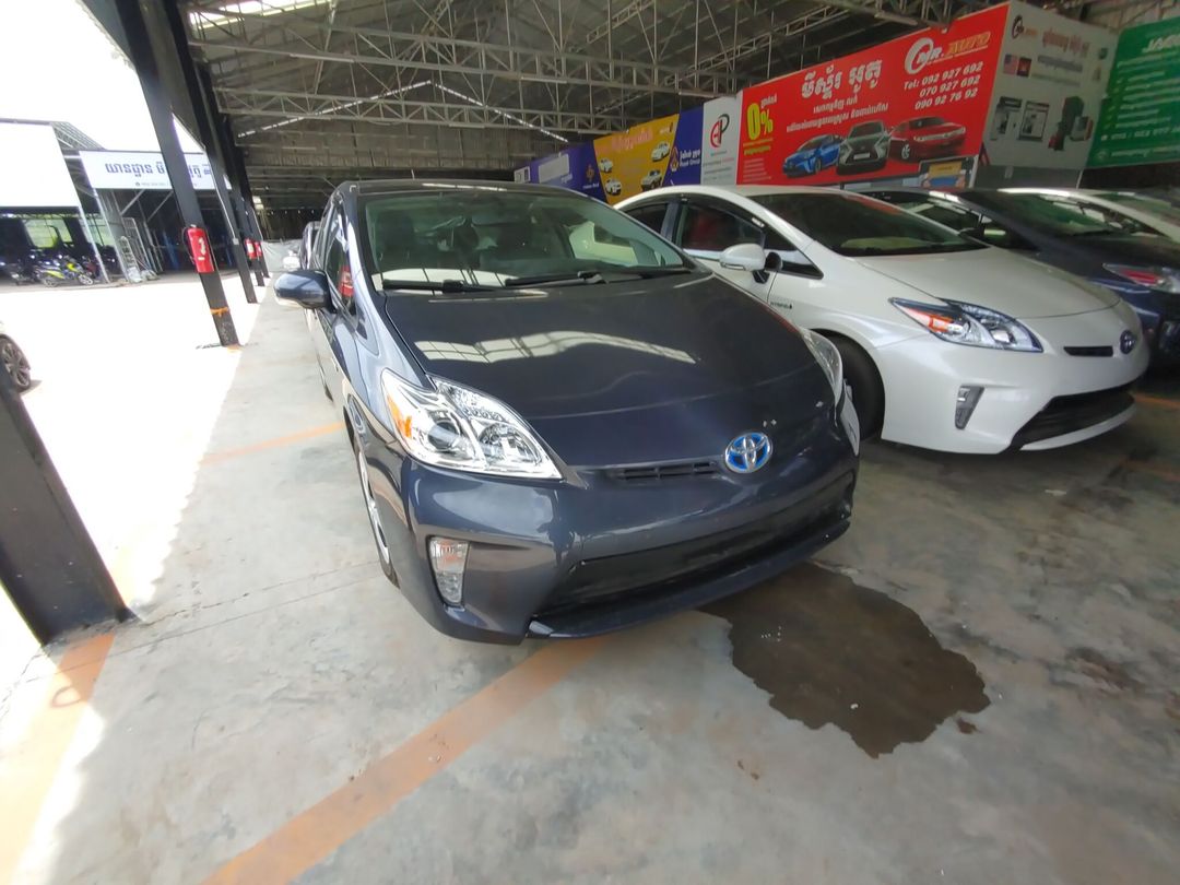 តូយ៉ូតា Prius 2012forsale