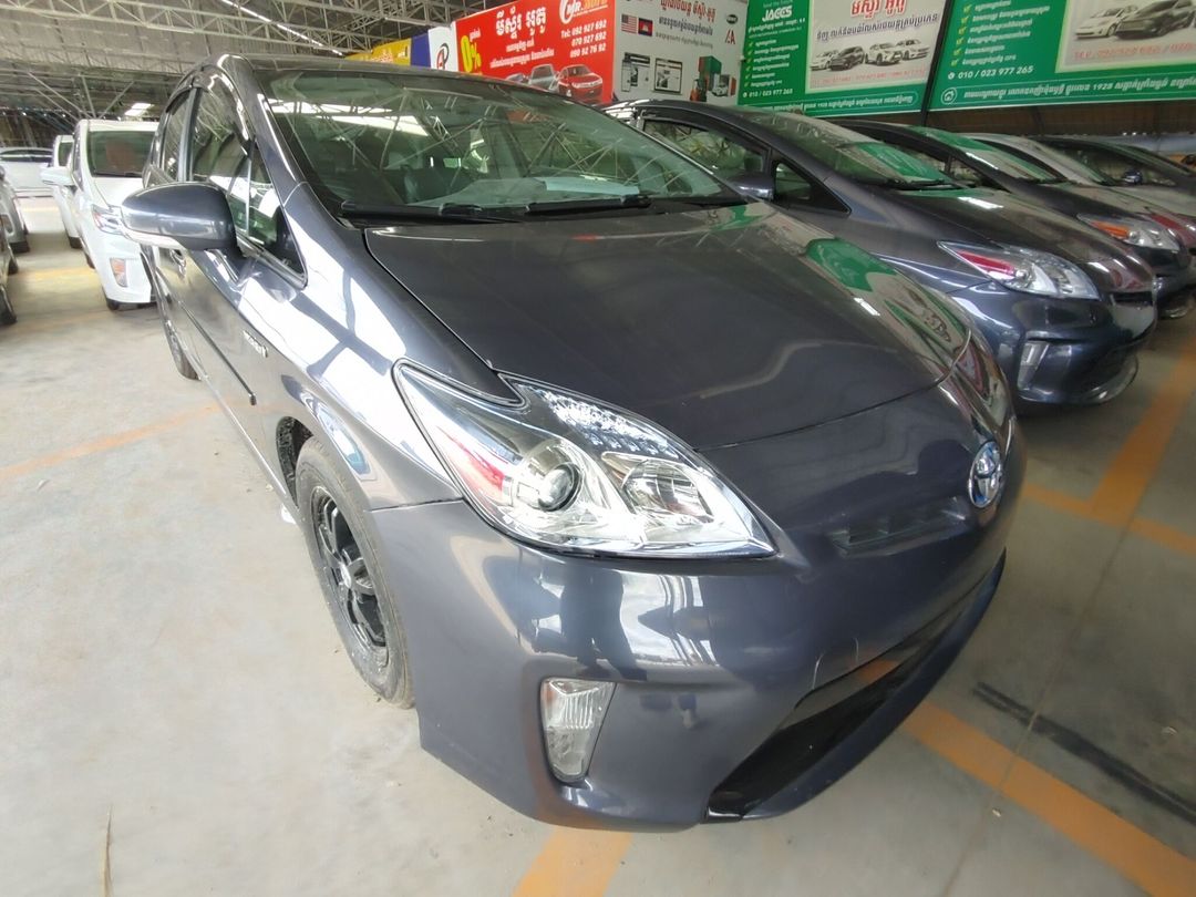 តូយ៉ូតា Prius 2012forsale