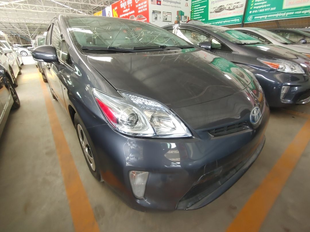 តូយ៉ូតា Prius 2013forsale