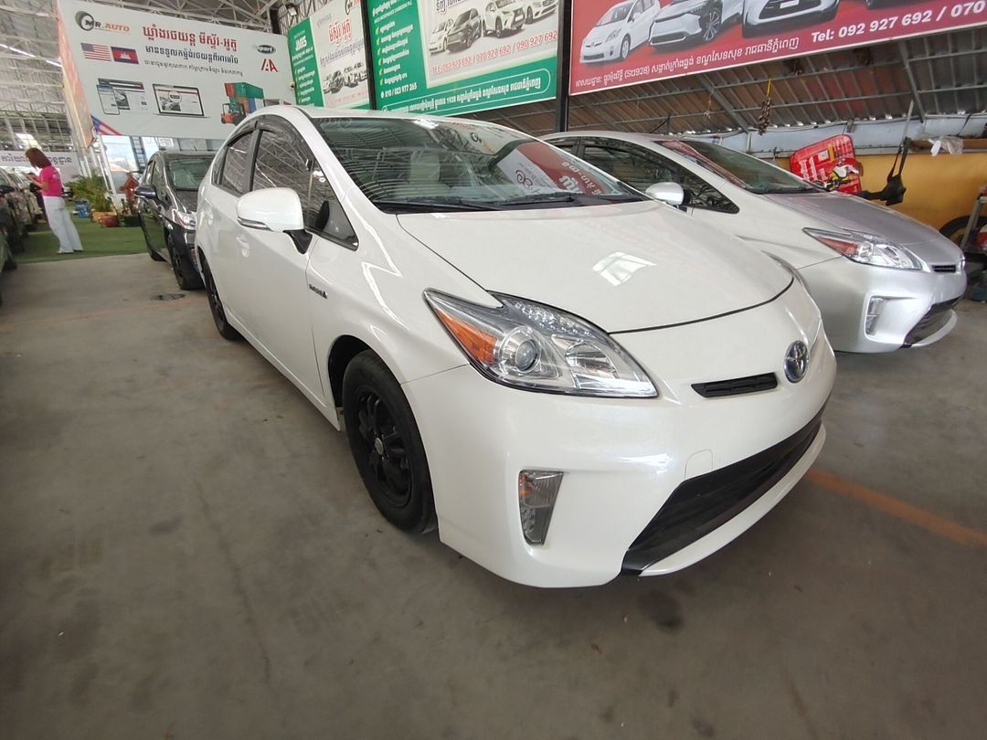 តូយ៉ូតា Prius 2013forsale