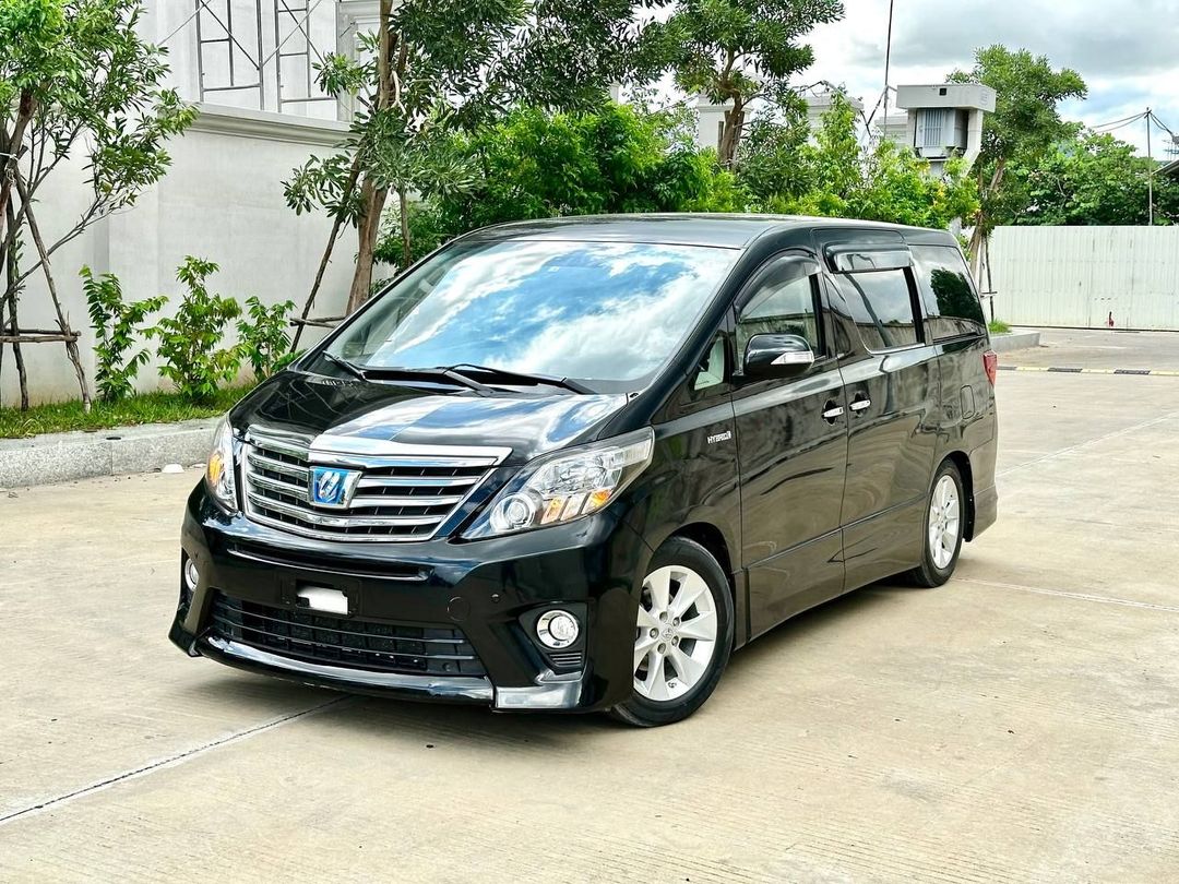 តូយ៉ូតា អាល់ហ្វា 2013forsale