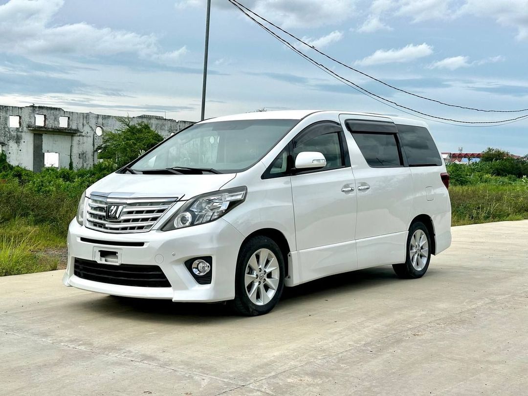តូយ៉ូតា អាល់ហ្វា 2012forsale