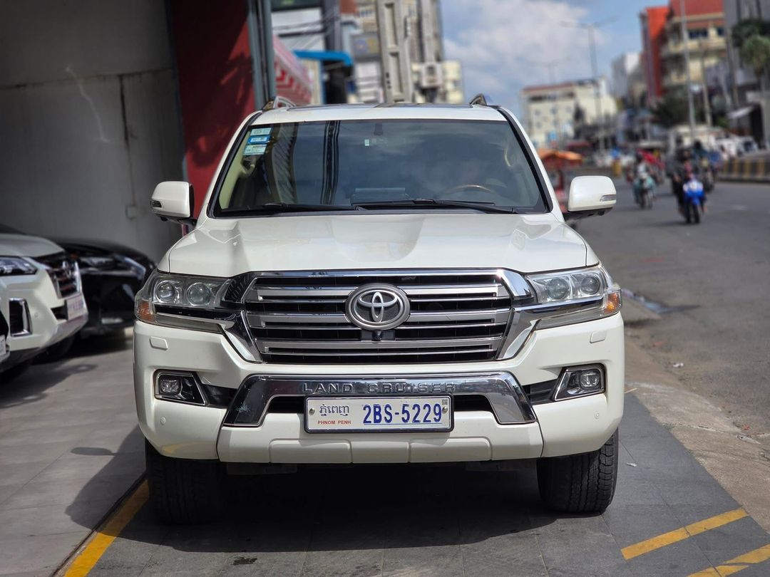 តូយ៉ូតា Land Cruiser 2016forsale