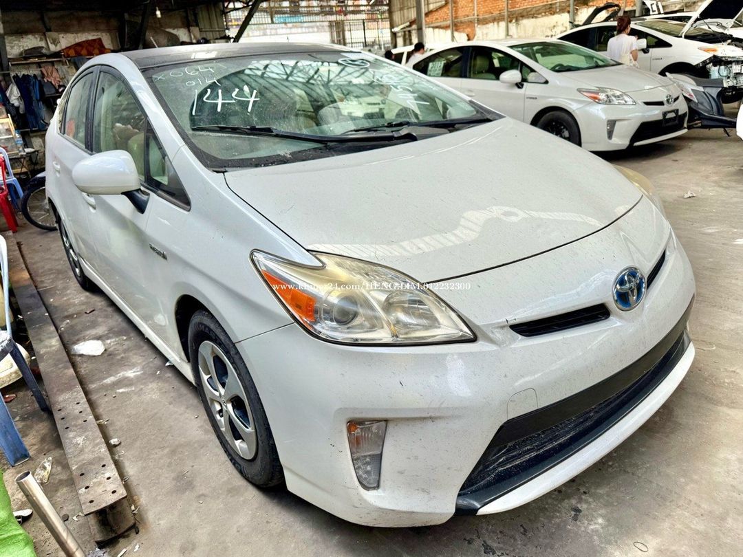 តូយ៉ូតា Prius 2014forsale