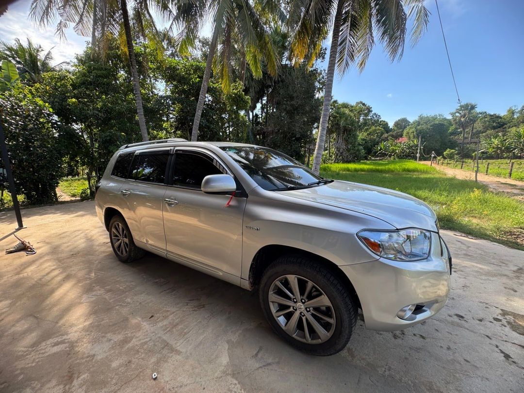 តូយ៉ូតា Highlander 2009forsale